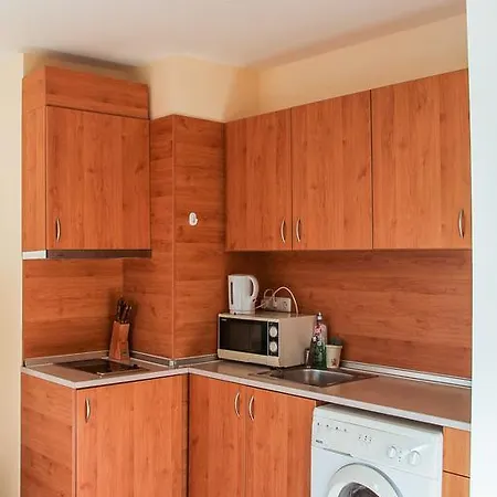 Andrew Riviera Fort Beach Apartman Ravda